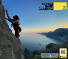CORSO BASE ARRAMPICATA  Climbing  INDOOR OUTDOOR Campania (Napoli Salerno Avellino Caserta Benevento)
