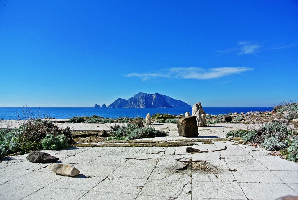 climbing-deep-water-only-psicobloc-capri